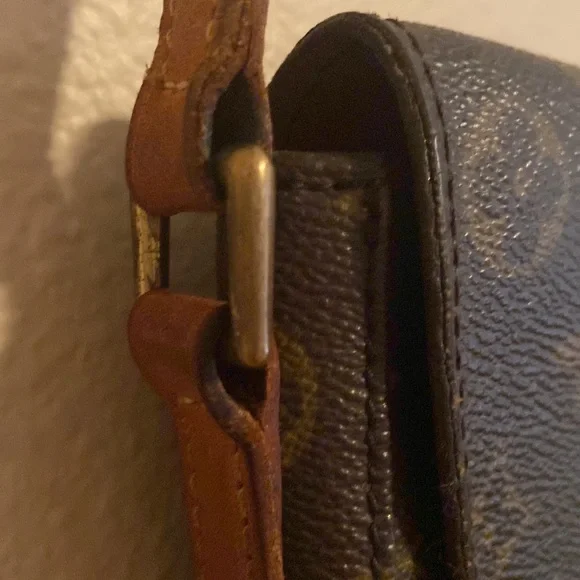 Louis Vuitton Chantilly PM Crossbody purse - Picture 5 of 9